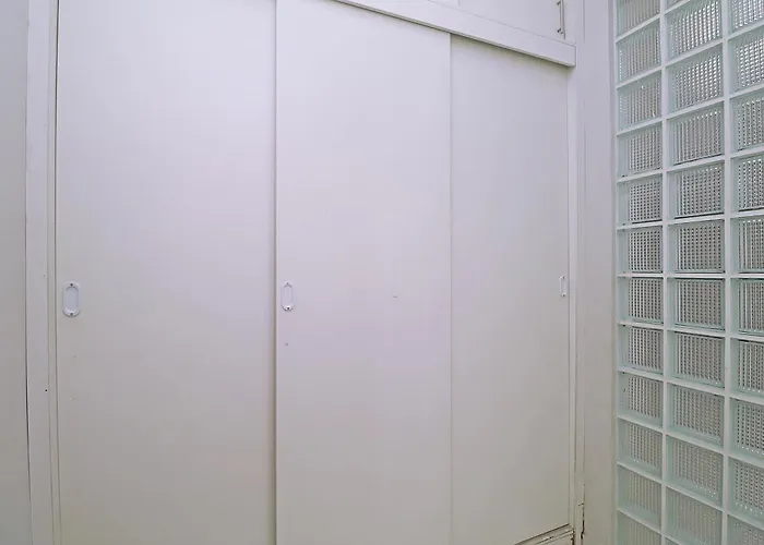 Apartamento 3 Quartos, 2 Minutos Andando Ate A Praia T011